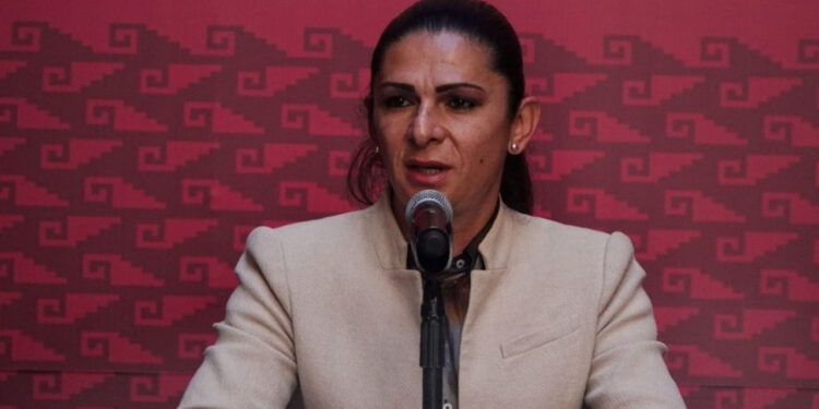 Por falta de apoyos a equipos de natación, diputados citarán a comparecer a Ana Gabriela Guevara