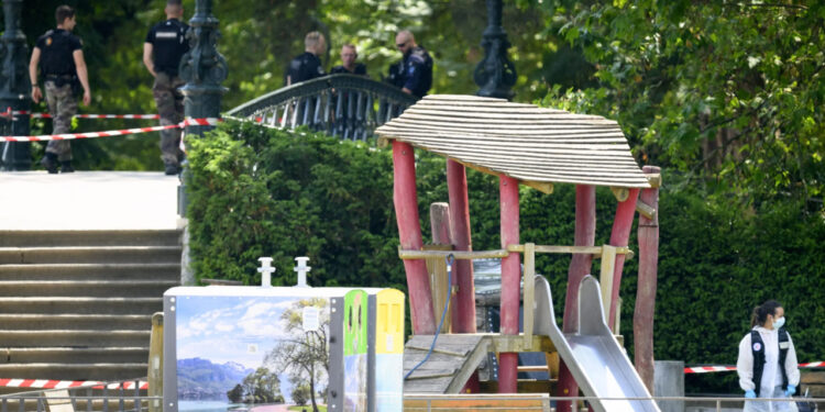 Imputan y encarcelan al refugiado sirio que apuñaló a cuatro niños en Francia