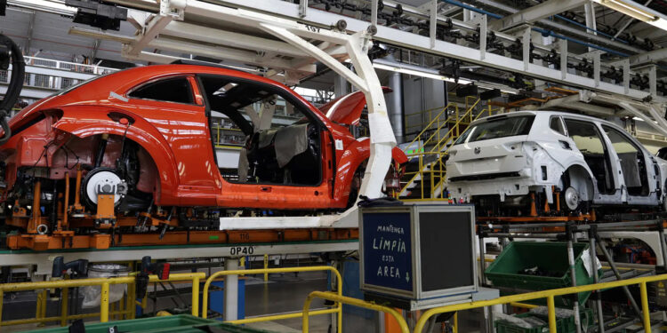 Industriales estiman que el “nearshoring” permita a México crecer hasta un 4 % al año