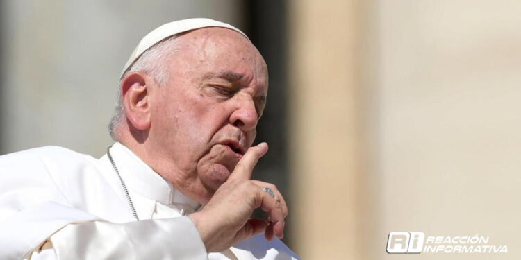 Concluye sin complicaciones la operación de hernia abdominal del papa Francisco