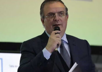 Ebrard pospone presentación de propuesta para elegir al abanderado de Morena para 2024