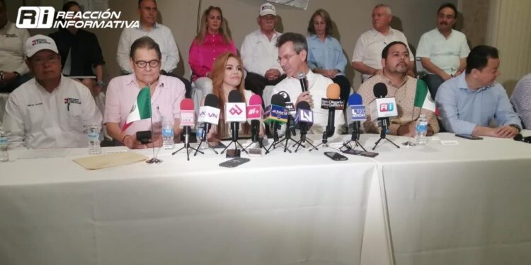 PAN y MC dejan plantados a FCN para conformar mesa de diálogo rumbo a la alianza de oposición