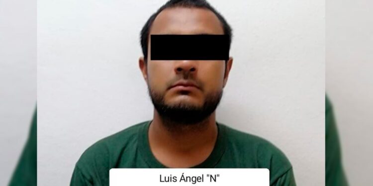 Policías de Mazatlán detienen en flagrancia a un hombre por la probable participación en el delito de homicidio doloso