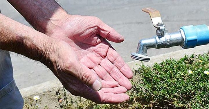 Se agudiza el desabasto de agua en algunas colonias tras gran demanda en la zona turística del vital líquido
