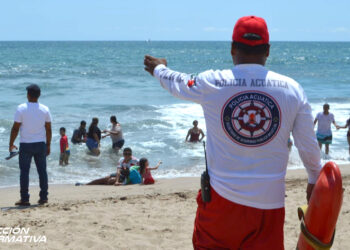 Playas de Mazatlán han estado concurridas durante los fines de semana; Policía Acuática