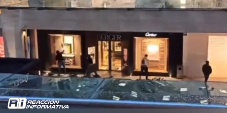 Caen ladrones de relojes de lujo en Plaza Antara