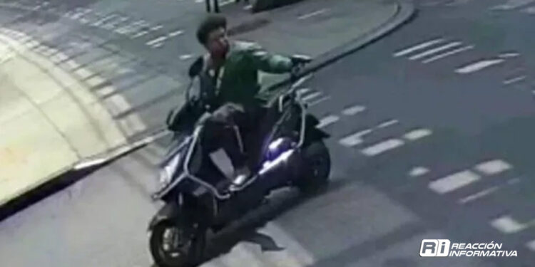 Hombre en Motocicleta Dispara contra Personas en Nueva York