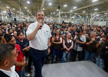 Ebrard deja en segundo plano tema migratorio en visita a Tijuana