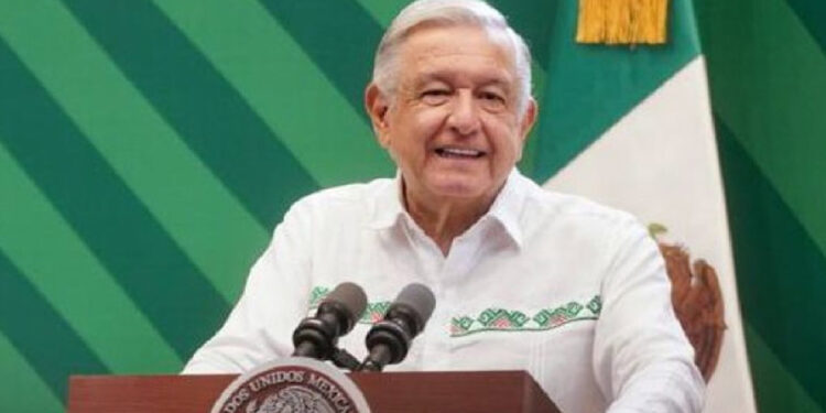 López Obrador acusa al INE de quererlo silenciar por ordenarle no hablar de elecciones 2024