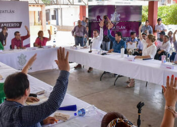 Cabildo abierto llega a Siqueros