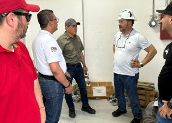 Trabajan a marchas forzadas para restablecer energía eléctrica en más de 26 colonias de Mazatlán