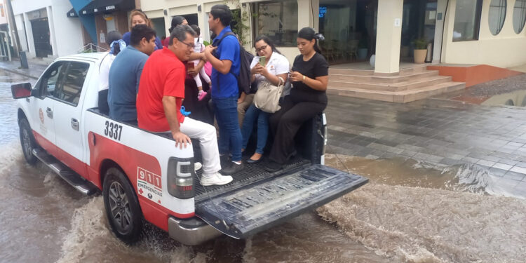 Lluvias matutinas de lunes alcanzaron 30 milímetros, informa Coordinador de Protección Civil Municipal