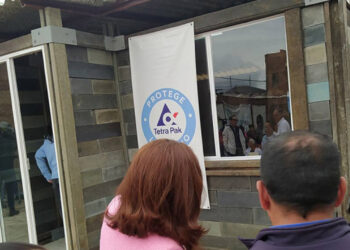 Así luce un salón de clases construido con 17 mil 700 envases Tetra Pak