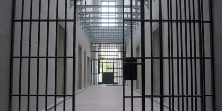 Condenan a 7 años de prisión Arnulfo “O” por violación y abuso sexual a su hijastra