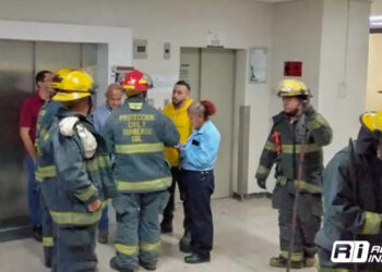 Falla otro elevador del IMSS en Guadalajara; rescatan a tres personas