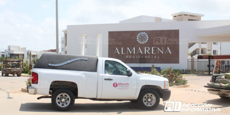 Trabajador de la construcción muere tras caer de un tercer piso