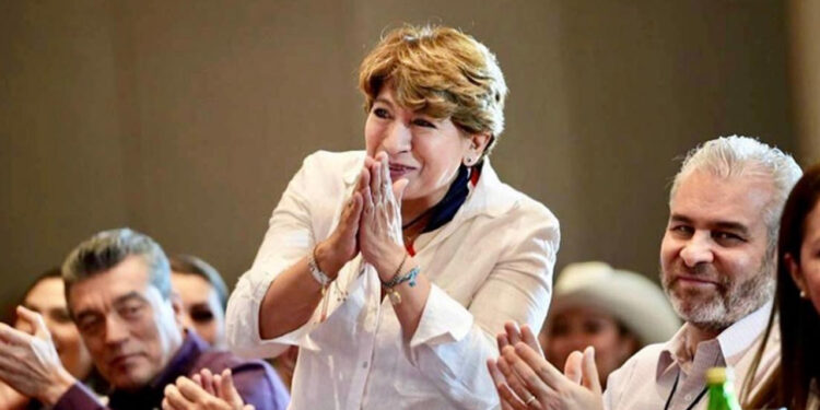 Delfina Gómez recibe constancia que la acredita como gobernadora electa del Edomex
