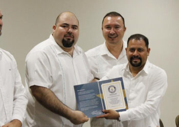 Asociación de hoteles reconoce participación del Gobierno de Mazatlán para lograr nuevo record Guinness por el “Coctelazo” 2023