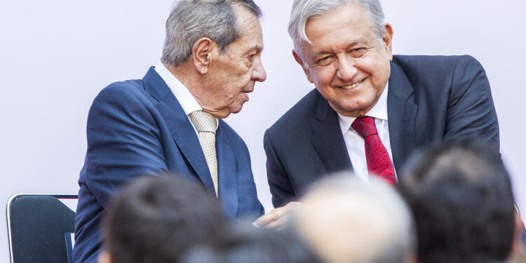 Lamenta López Obrador la muerte de Porfirio Muñoz Ledo