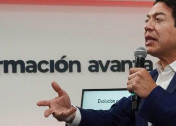 Mario Delgado acusa que aspirantes de oposición no han renunciado a sus cargos