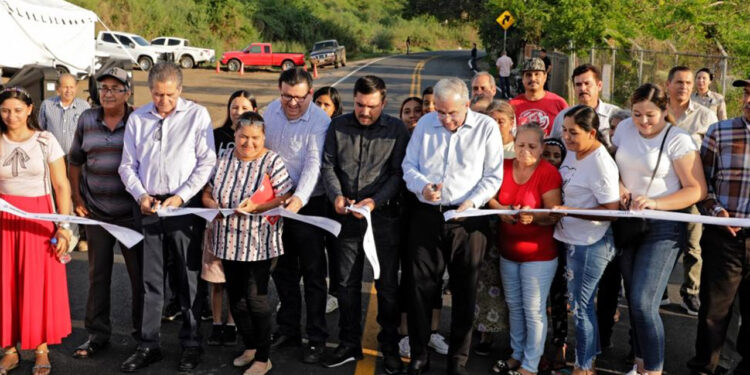 Estamos buscando que se comuniquen los pueblos: Rocha Moya