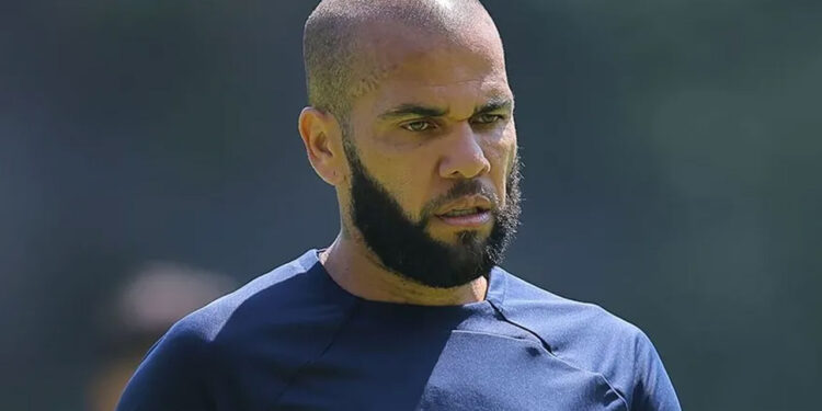 ¡Irá a juicio! Jueza procesa a Dani Alves por agresión sexual