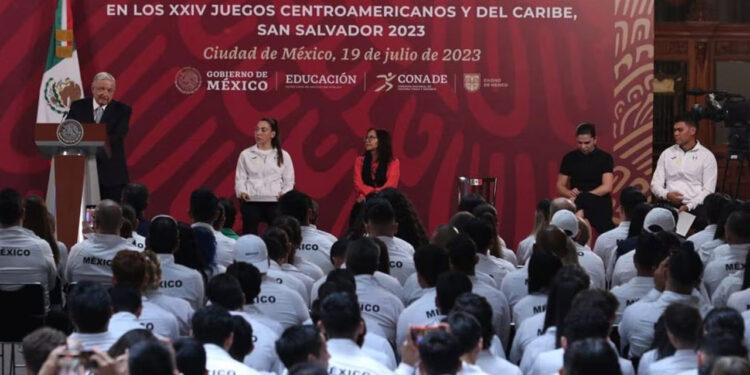 AMLO asegura apoyo a deportistas tras resultados en Juegos Centroamericanos y del Caribe