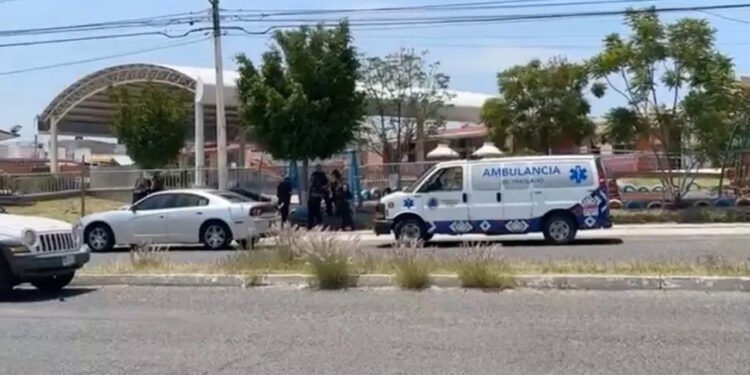 Niña de 5 años muere tras caer de resbaladilla en kínder de Querétaro