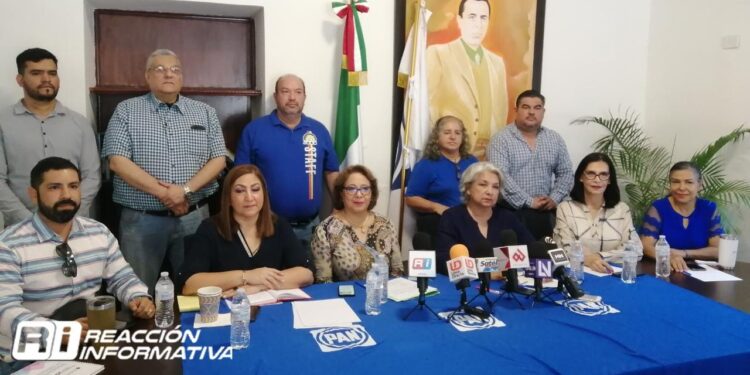 Piden a Gobernador no distribuir nuevos libros de texto en Sinaloa