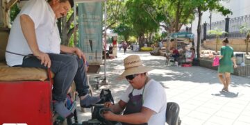 Boleros de Culiacán mantienen vivo su oficio