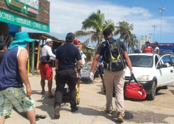 Elementos de la Policía Acuática ponen a salvo a cinco personas en tres diferentes intervenciones