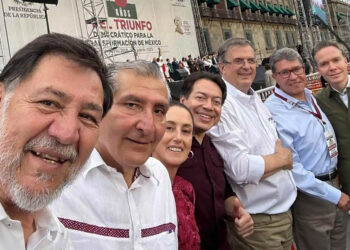 AMLO defiende el proceso de Morena para elegir al candidato presidencial