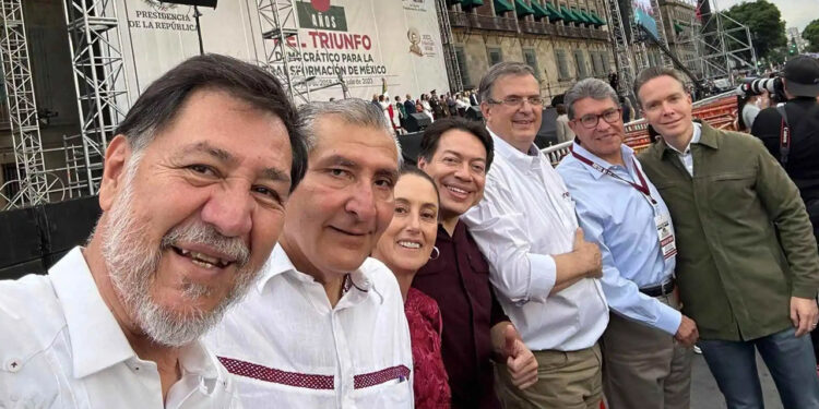 AMLO defiende el proceso de Morena para elegir al candidato presidencial