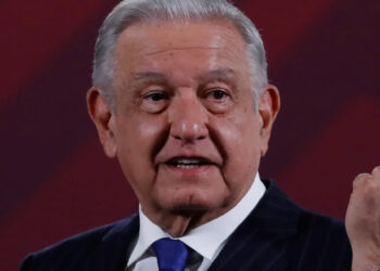 AMLO niega acusación de Ebrard sobre que el Gobierno apoya a Claudia Sheinbaum