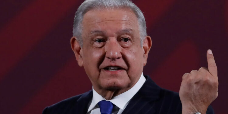 AMLO niega acusación de Ebrard sobre que el Gobierno apoya a Claudia Sheinbaum