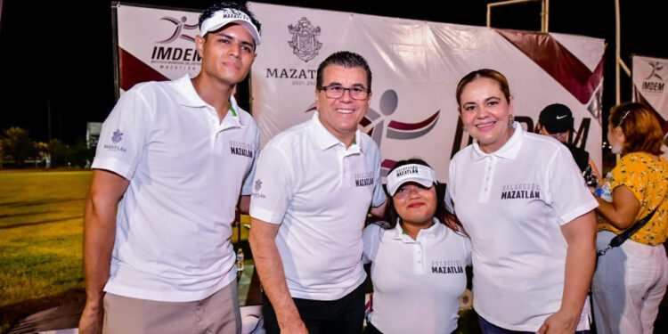Abandera Edgar González a la Delegación de Mazatlán rumbo a la etapa estatal de los Paranacionales Conade 2023
