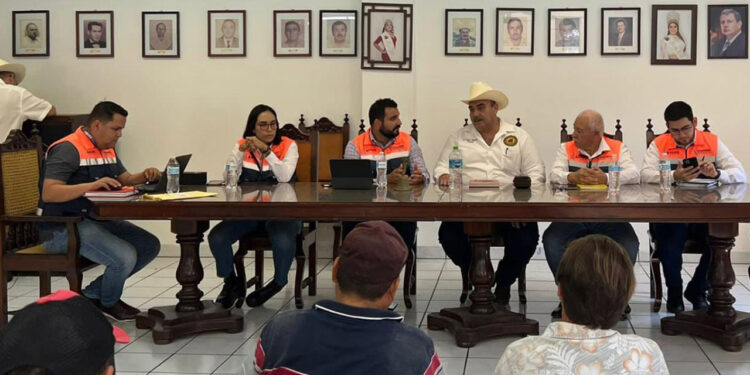 COEPRISS se reúne con el sector ganadero y quesero de Mazatlán