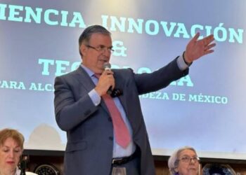 Ebrard pide a científicos construir agenda conjunta que impulse el desarrollo del país