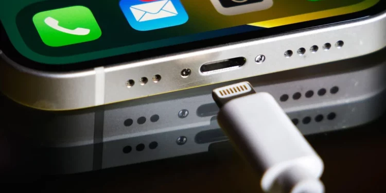Tu iPhone tiene un módem USB oculto en su interior para tener Wifi en cualquier parte: así se activa