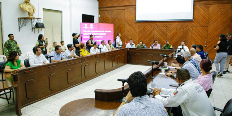 Sesiona Comité local de Atención a Emergencias de Mazatlán