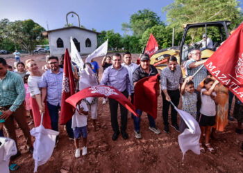 ¡Caleritas tendrá Plazuela! El Gobierno de Mazatlán arranca obra que beneficiará a los habitantes de esa comunidad