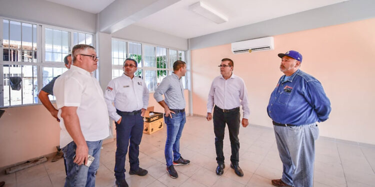 Recorre Alcalde primaria Sixto Osuna, en Villa Unión