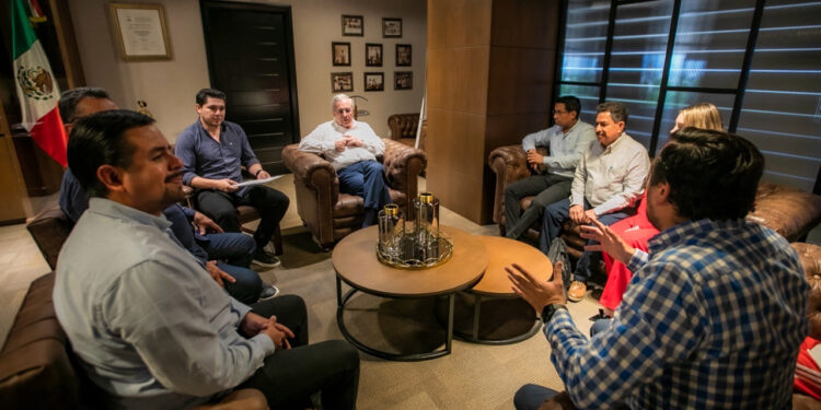 Presentan al Gobernador Rocha avances de los proyectos hidráulicos en el sur del estado