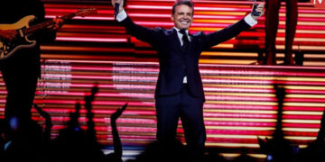 Imitador de Luis Miguel CONFIESA haber reemplazado al cantante en MÁS de un show
