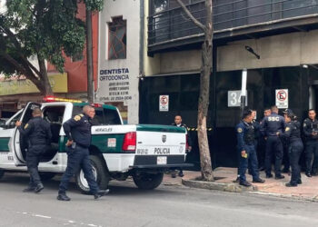 Hombre mata a balazos a esposa y suegra en departamento de la colonia Popotla