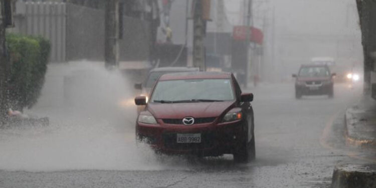 Se prevé viernes lluvioso en el puerto de Mazatlán