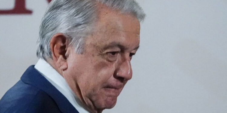 A 9 años de la desaparición de los 43 normalistas, AMLO supervisa avances del caso Ayotzinapa