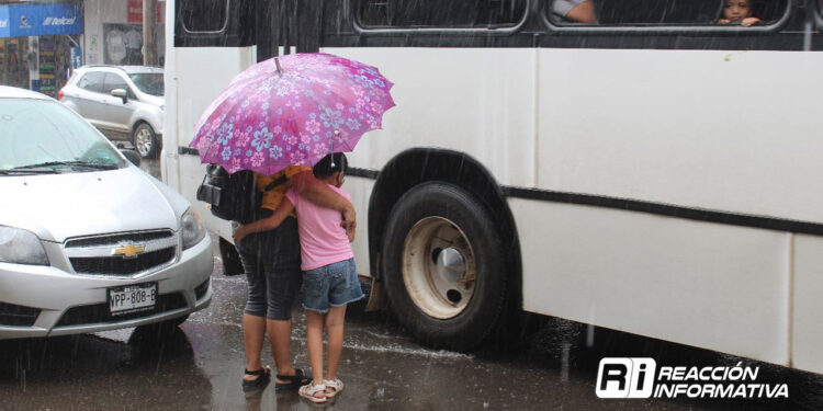 Calor y lluvias se prevé para el día de hoy en Mazatlán