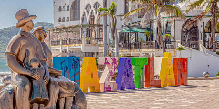 México recibe a más turistas internacionales, pero que son menos ‘gastalones’