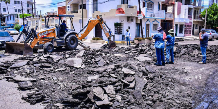 Dará Obras Públicas solución definitiva a baches de Benito Juárez y 16 de septiembre